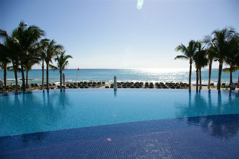 Luxury villa arranged through the Elvare network